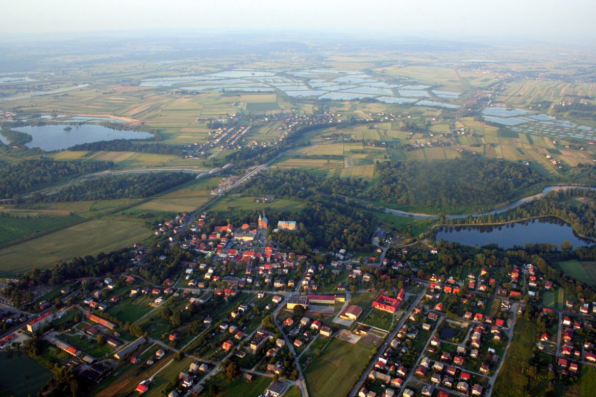 Zator-dolina-karpia-z-lotu-ptaka